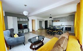 Yamaluxe Apartments - Westside 2